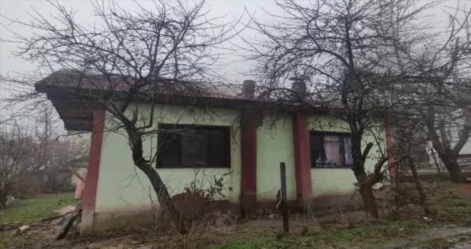 Mudurnu'da baca yangını hasara neden oldu