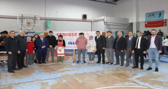 Of’ta depremzede öğrenciler yararına kermes düzenlendi