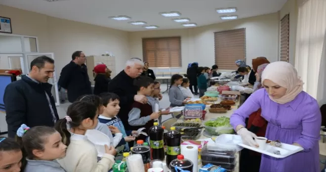 Of’ta Filistin’e yardım kermesi düzenlendi