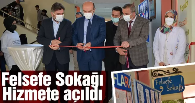 Okul içinde Felsefe Sokağı… 