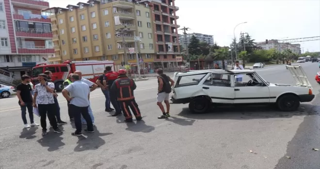 Ordu’da kamyon ile çarpışan otomobilin sürücüsü yaralandı