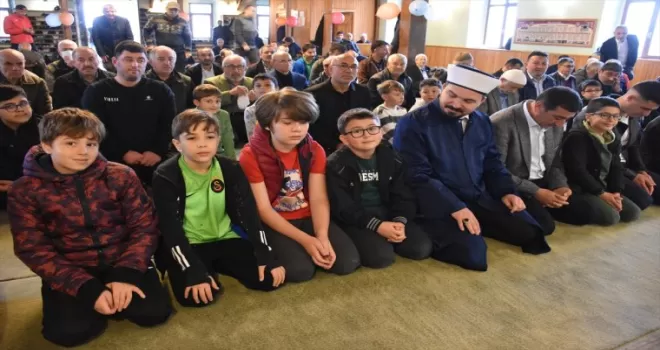 Ordu’da okullardaki ara tatilde camiye gelen 30 çocuğa bisiklet verildi