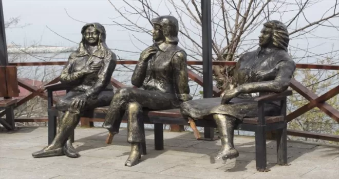 Ordu’da “üç kız heykeli“ yeniden tahrip edildi