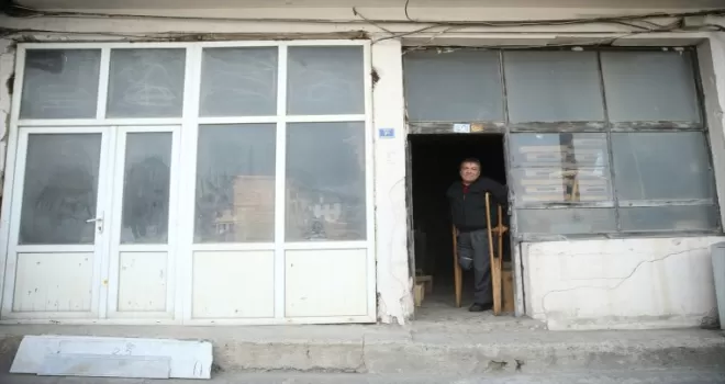 Ordu’da “Yılın Ahisi“ marangoz, engeline rağmen mesleğini sürdürüyor