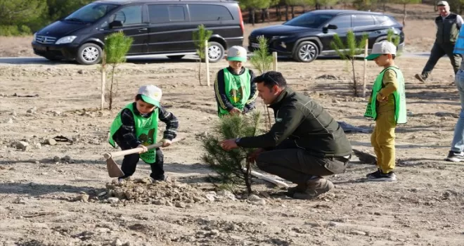 Osmancık’ta 100 fidan toprakla buluşturuldu
