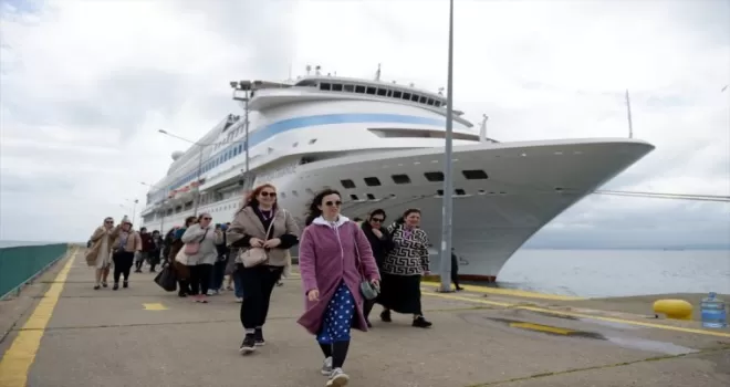 Panama bandıralı kruvaziyer “Astoria Grande“ 522 yolcusuyla Sinop’a geldi