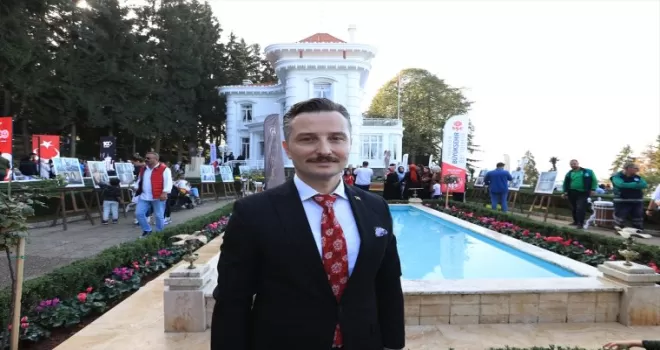 Restore ettikleri Atatürk Köşkü’nde “Çökertme“ türküsüne klip çektiler