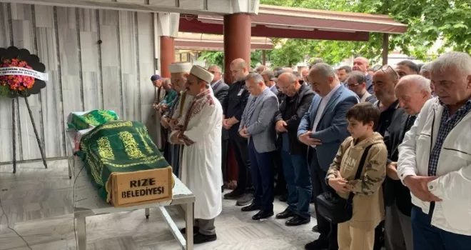 Rize’de cam temizlerken 5. kattan düşerek ölen kadının cenazesi defnedildi