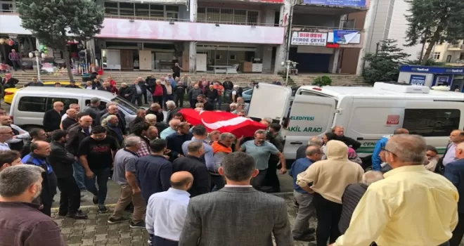 Rize’de görevi başında kalp krizi geçiren zabıta memuru hayatını kaybetti