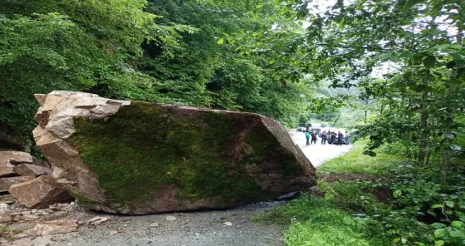 Rize’de heyelan meydana geldi