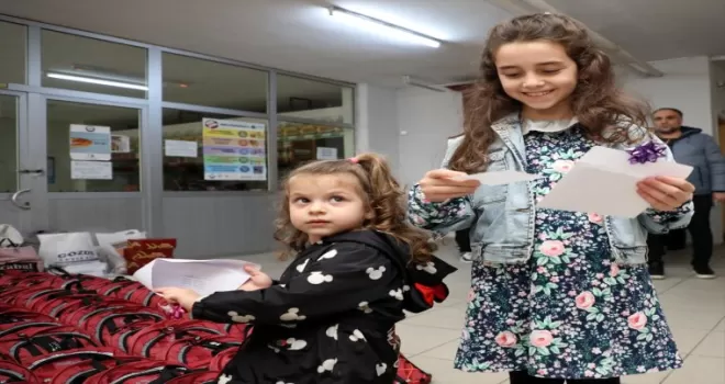 Rize’de ortaokul öğrencilerden deprem bölgesindeki okullara kırtasiye desteği