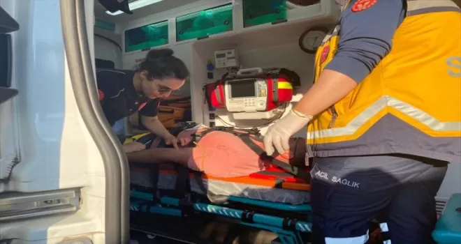 Rize’de salıncakta sallanırken ineğe çarpan kişi baygınlık geçirdi