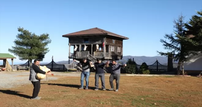 Rize'de tulum imalat ustası 30 yıldır mesleğini gelecek nesillere aktarıyor