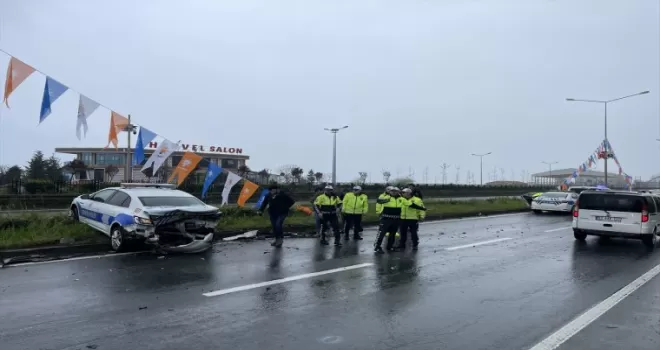 Rize’deki trafik kazasında biri polis 2 kişi yaralandı