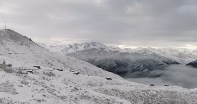 Rize’nin yüksek kesimleri beyaza büründü