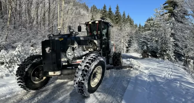 Rize ve Artvin’de kar nedeniyle 50 köyle ulaşım sağlanamıyor