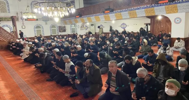 Sakarya, Kocaeli ve Karabük'te İsveç'te Kur'an-ı Kerim yakılması kınandı