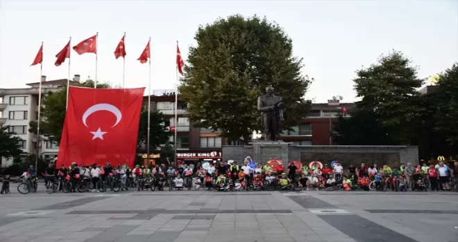 Sakarya ve Düzce’de 30 Ağustos Zafer Bayramı dolayısıyla etkinlikler yapıldı