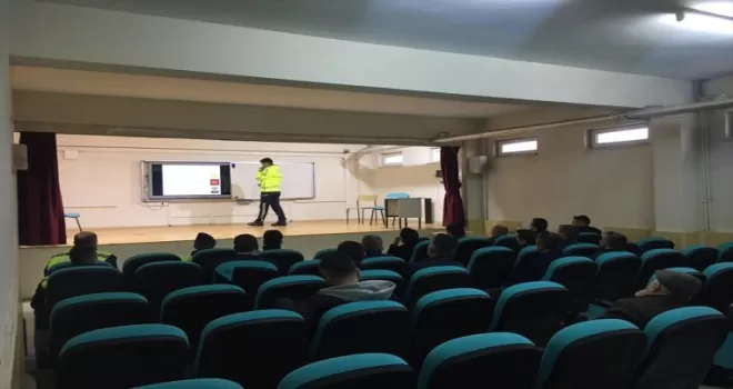 Salıpazarı'da emniyet ve jandarmadan okul servis sürücülerine eğitim