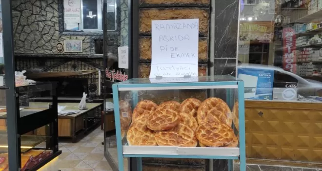 Salıpazarı’nda askıda pide ve ekmek uygulaması başlatıldı