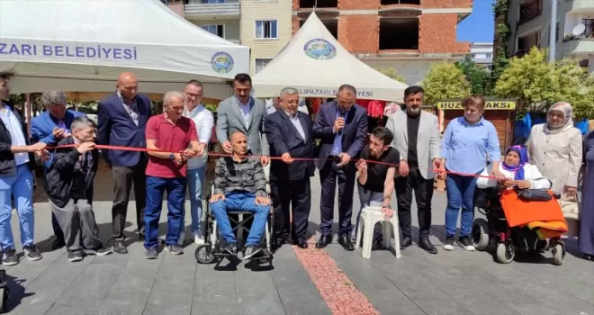 Salıpazarı’nda engelliler yararına kermes düzenlendi