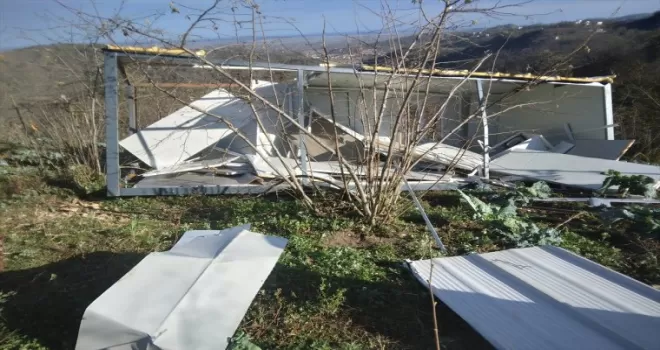 Salıpazarı’nda fırtına etkili oldu