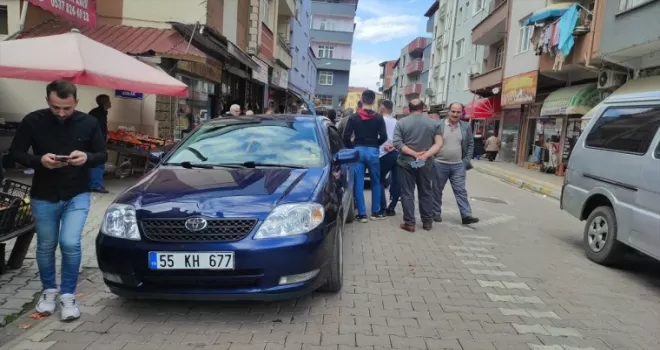 Salıpazarı’nda otomobilin çarptığı çocuk yaralandı