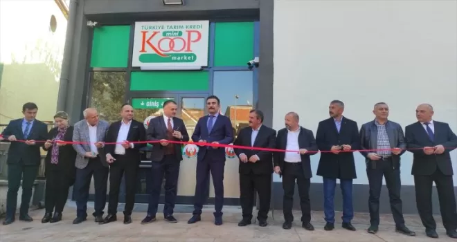 Salıpazarı'nda Tarım Kredi Kooperatif Marketi açıldı