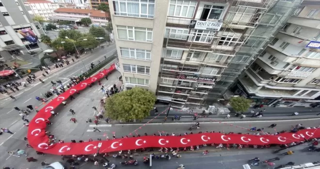 Samsun’da 1919 metrelik Türk bayrağıyla Cumhuriyet Yürüyüşü yapıldı
