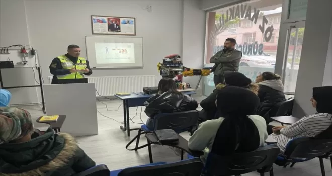 Samsun'da aday sürücülere trafik eğitimi verildi