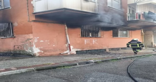 Samsun’da bir evde çıkan yangında 2 çocuk dumandan etkilendi