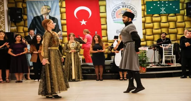 Samsun'da Çerkez gecesi düzenlendi