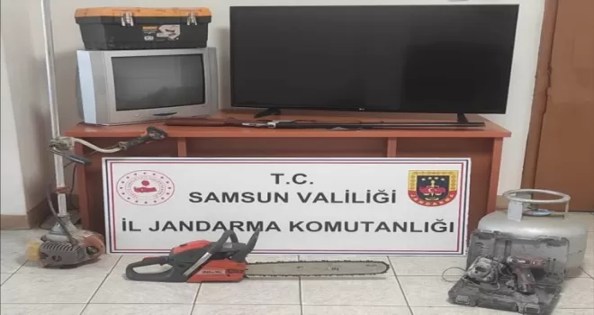 Samsun’da evden hırsızlık yaptıkları iddiasıyla 4 zanlı tutuklandı