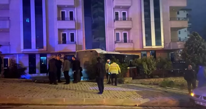 Samsun’da halk otobüsü öğrenci yurduna girdi