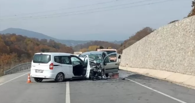 Samsun’da iki hafif ticari aracın çarpışması sonucu 1 kişi öldü