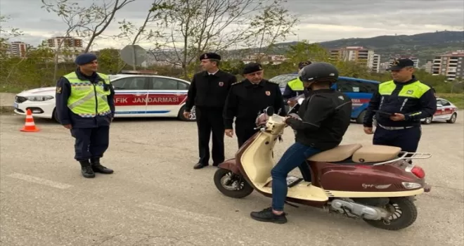 Samsun’da jandarmadan motosiklet sürücülerine yönelik denetim