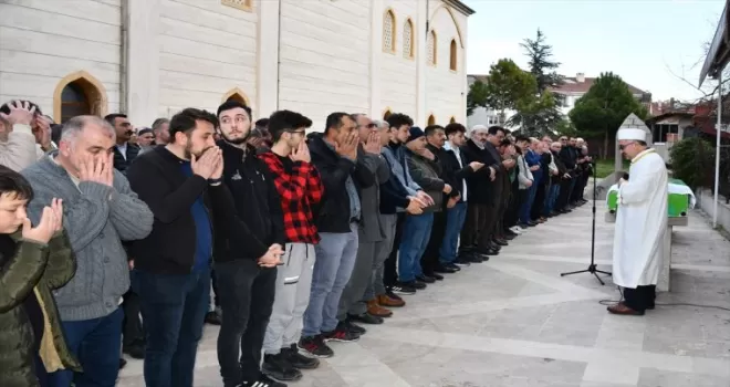 Samsun’da kalp krizi sonucu vefat eden okul müdürünün cenazesi defnedildi