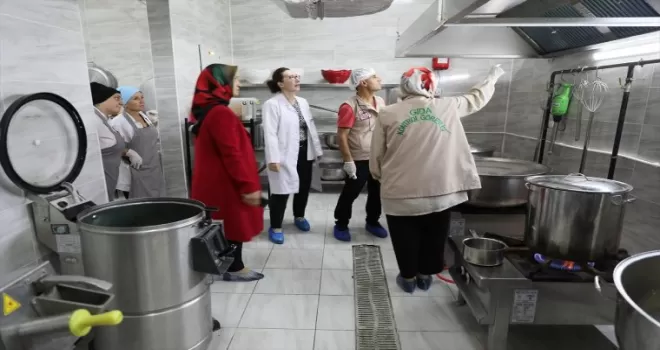 Samsun’da okul kantinlerine yönelik denetimde, tost fiyatları yüksek bulundu