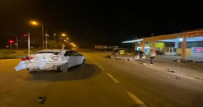 Samsun'da otomobilin çarptığı baba ve oğlu hayatını kaybetti