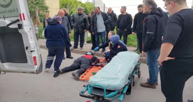 Samsun’da otomobille çarpışan motosiklet sürücüsü yaralandı