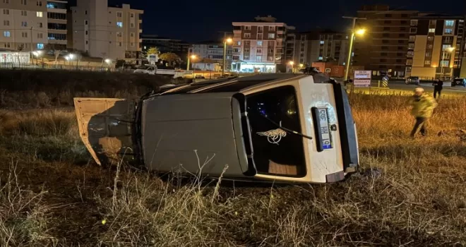 Samsun'da şarampole yuvarlanan araçta bir kişi yaralandı