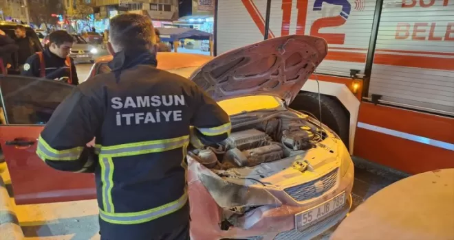 Samsun’da seyir halindeki otomobilde çıkan yangın söndürüldü