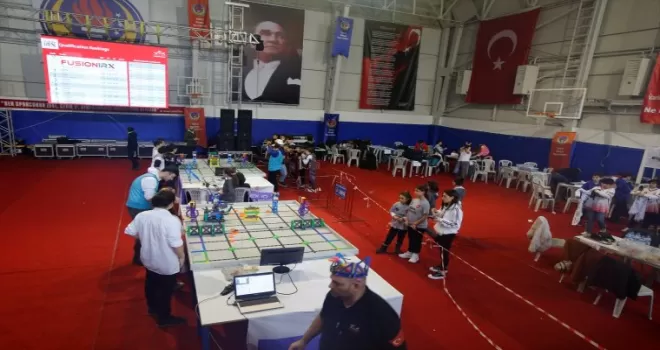 Samsun'da "VEX Robotics" turnuvası düzenlendi