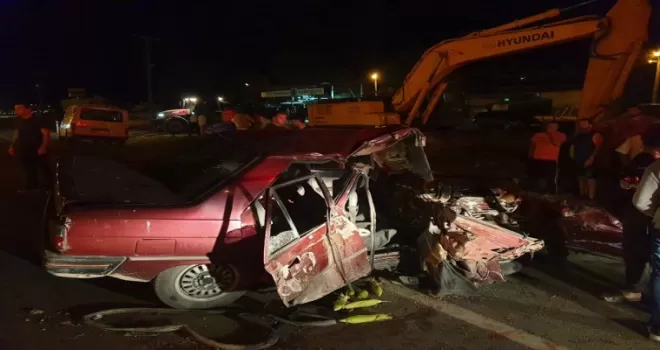 Samsun'daki trafik kazasında 2 kardeş hayatını kaybetti, 4 kişi yaralandı