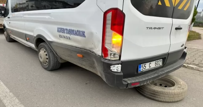 Samsun’daki trafik kazasında 3’ü öğrenci 4 kişi yaralandı