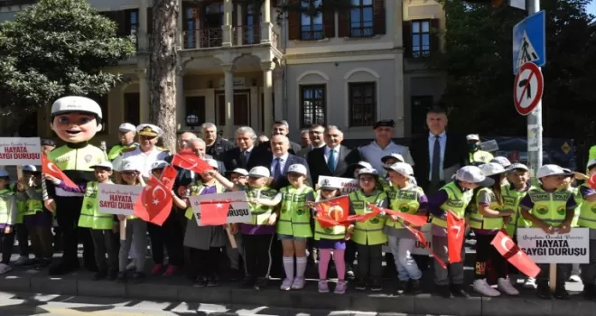Samsun, Tokat, Kastamonu, Sinop ve Çankırı'da yaya geçitleri kırmızıya boyandı