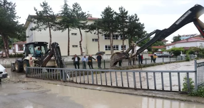 Samsun’un Havza ilçesinde sağanak taşkın ve su baskınına neden oldu