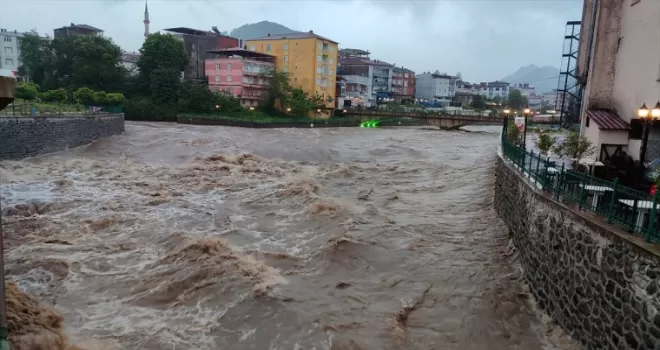 Samsun’un Salıpazarı ilçesinde şiddetli yağış etkili oldu
