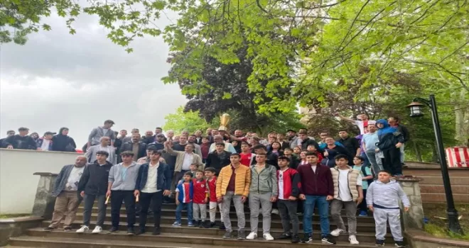 Samsunspor’un şampiyonluk kupası Ladik’te sergilendi