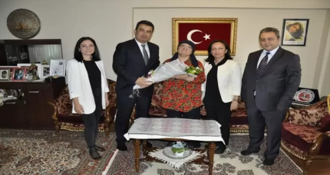 Şehit öğretmen Aybüke Yalçın'ın annesi Öğretmenler Günü'nde unutulmadı